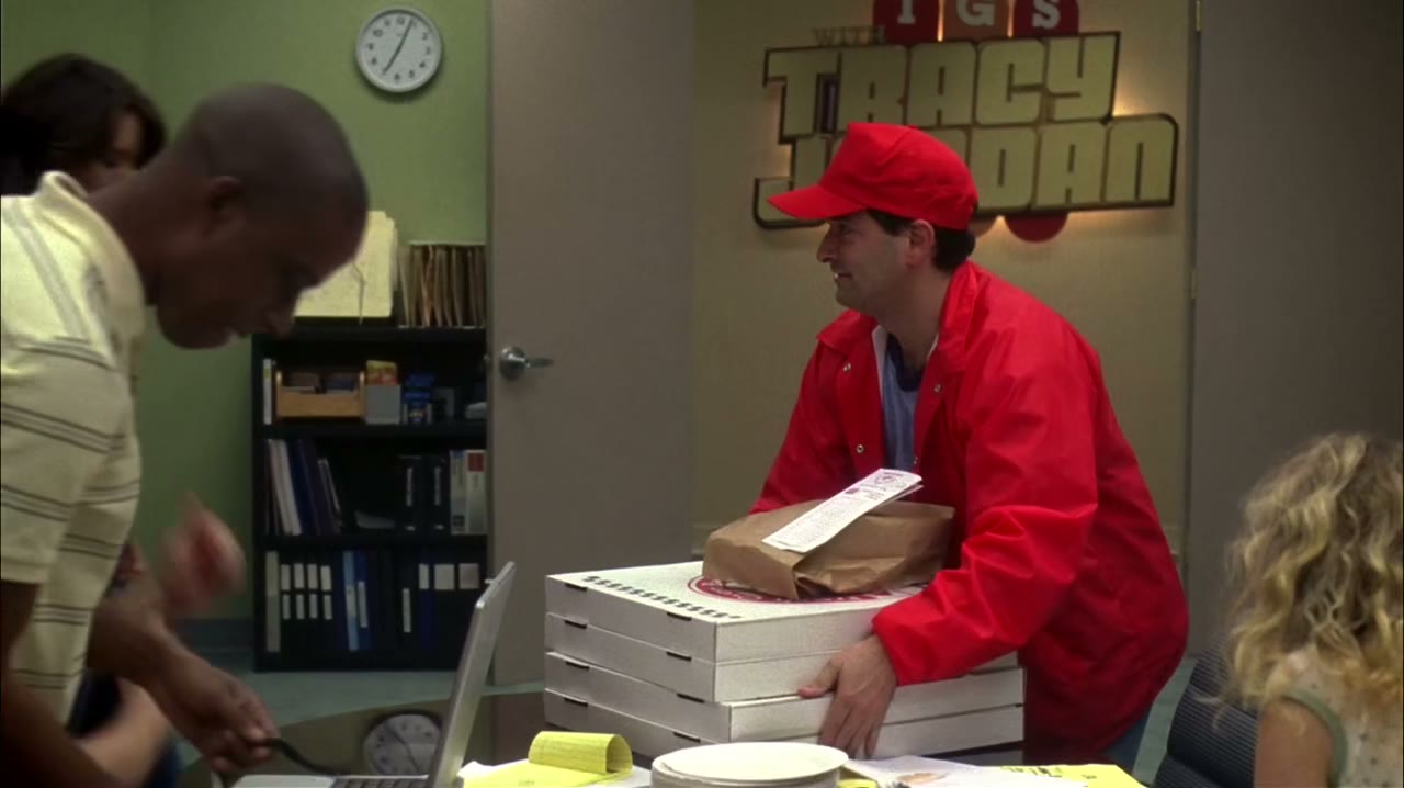 - Excellent. Right here. Thank you. - Oh, pizza.