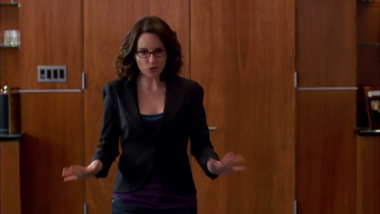 - Lemon, we have a problem. - I have the Tracy-Josh thing under control.