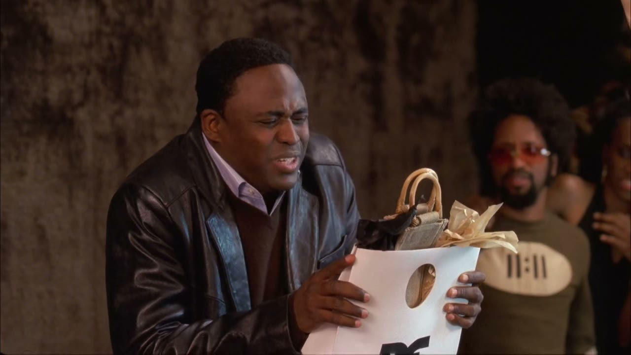 - I got blood on my tote. - He's got blood on his tote!