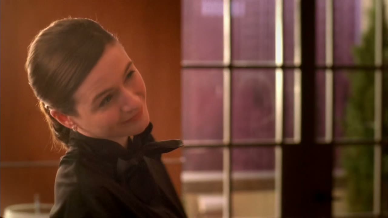 - Oh, boy, OK. - Hollow bones.