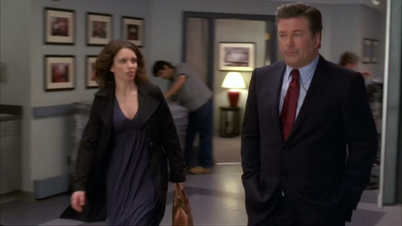 - I have to talk to you. - Is this about the Tracy situation?