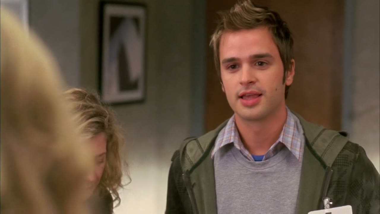 I like your blond streaks.