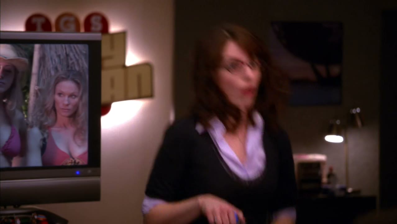 [MILF Island host] 20 milfs,