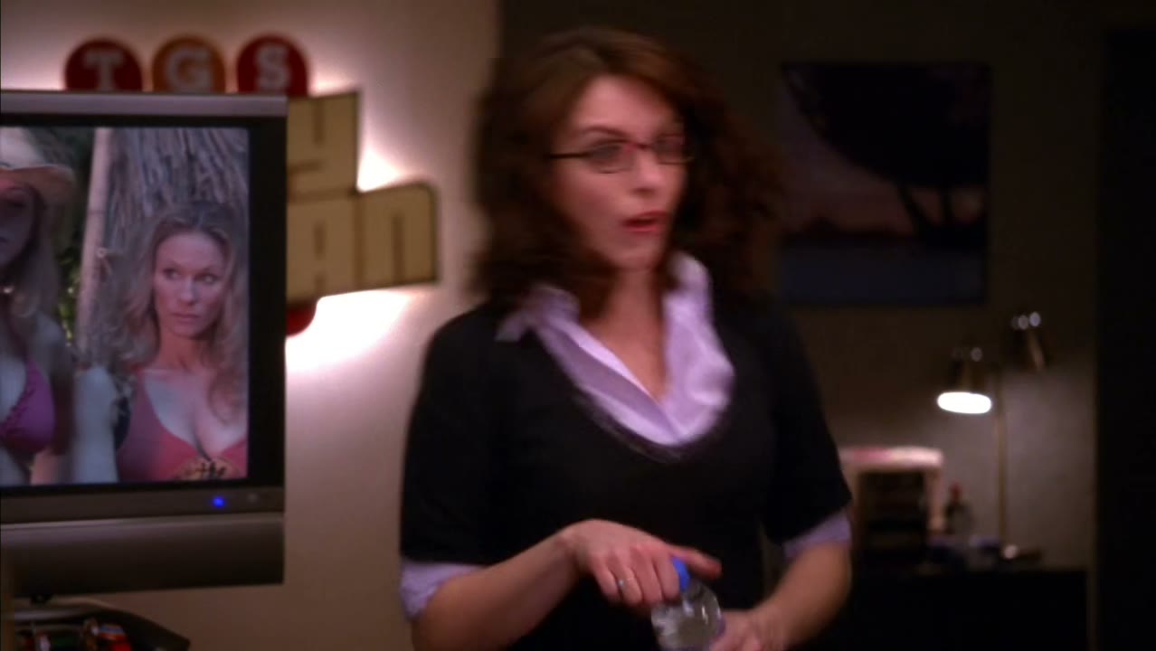 [MILF Island host] 20 milfs,