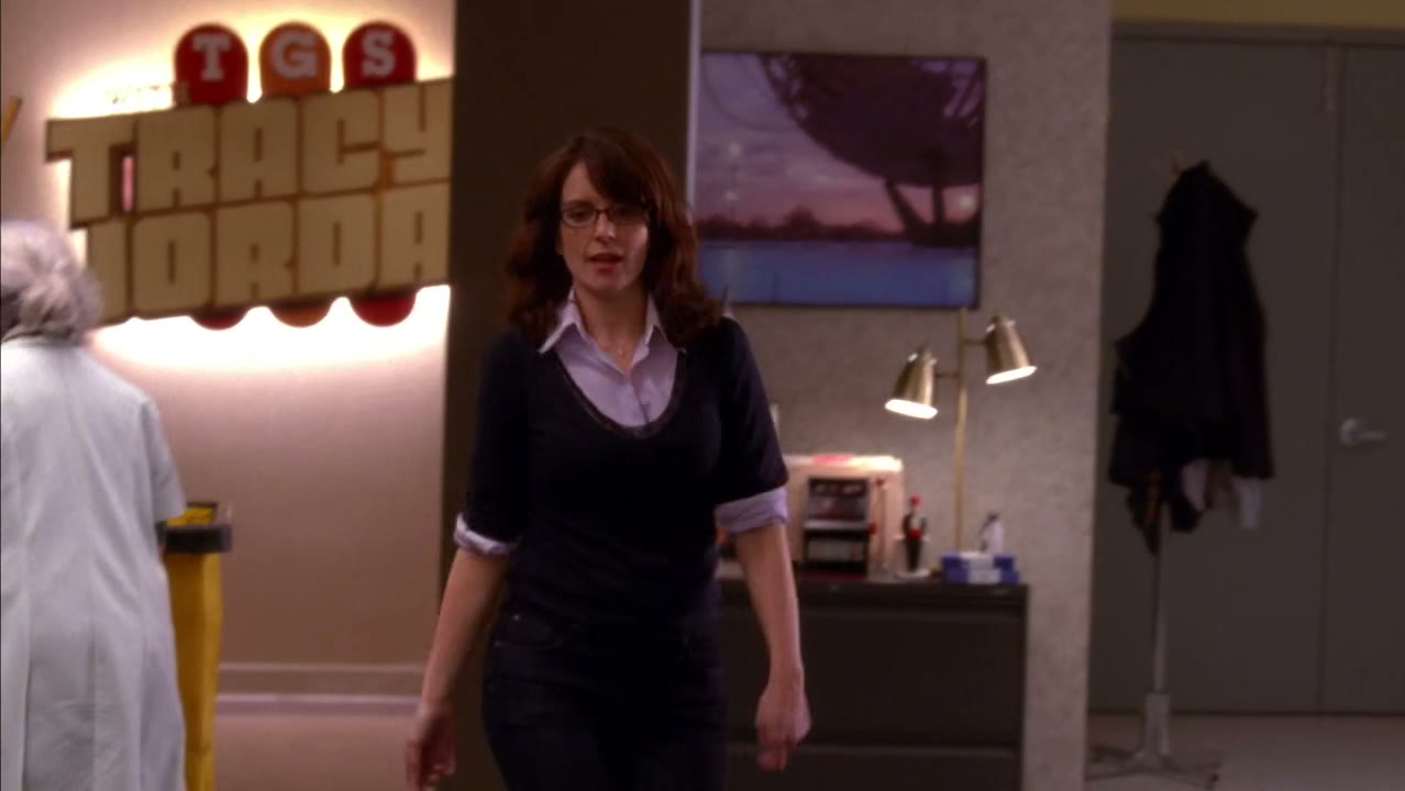 ♪ Duh da da da da duh da da ♪