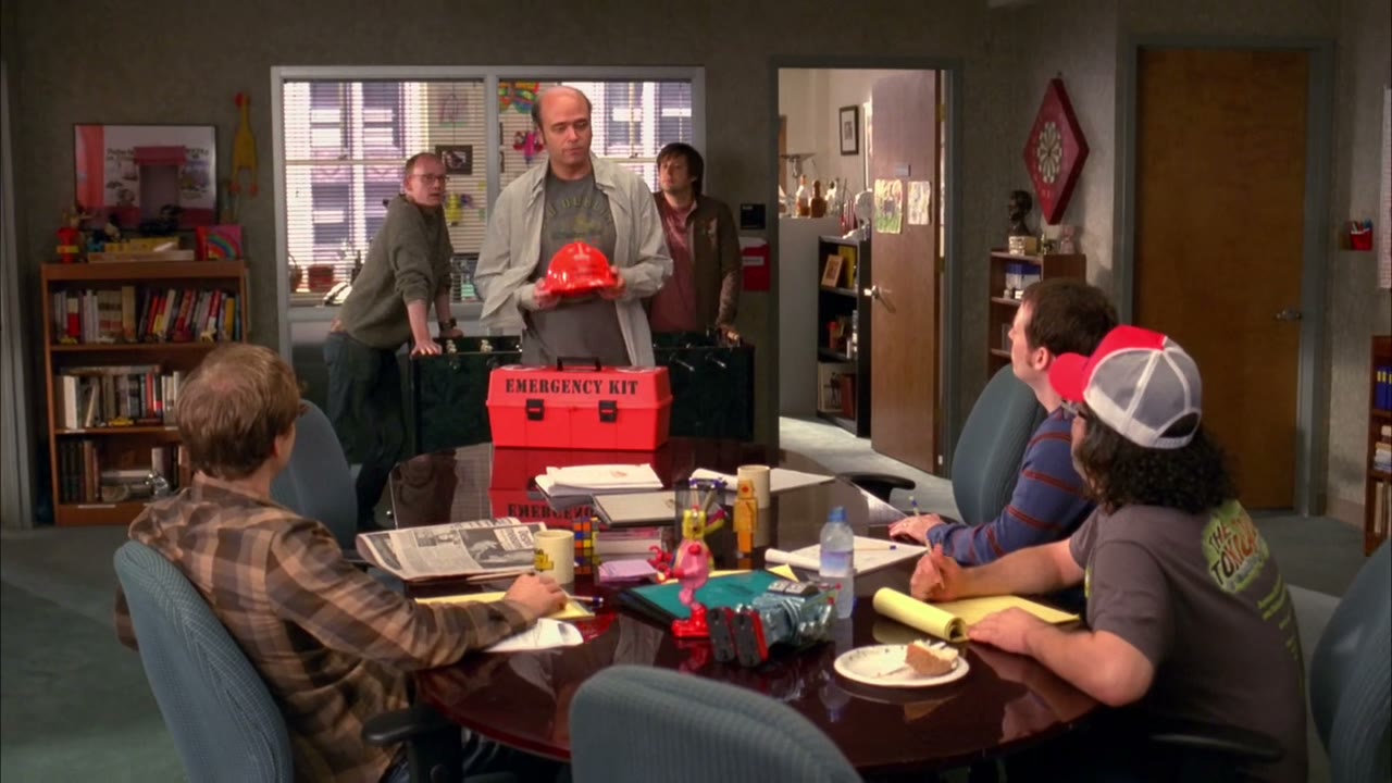 Has to designate a floor emergency marshal