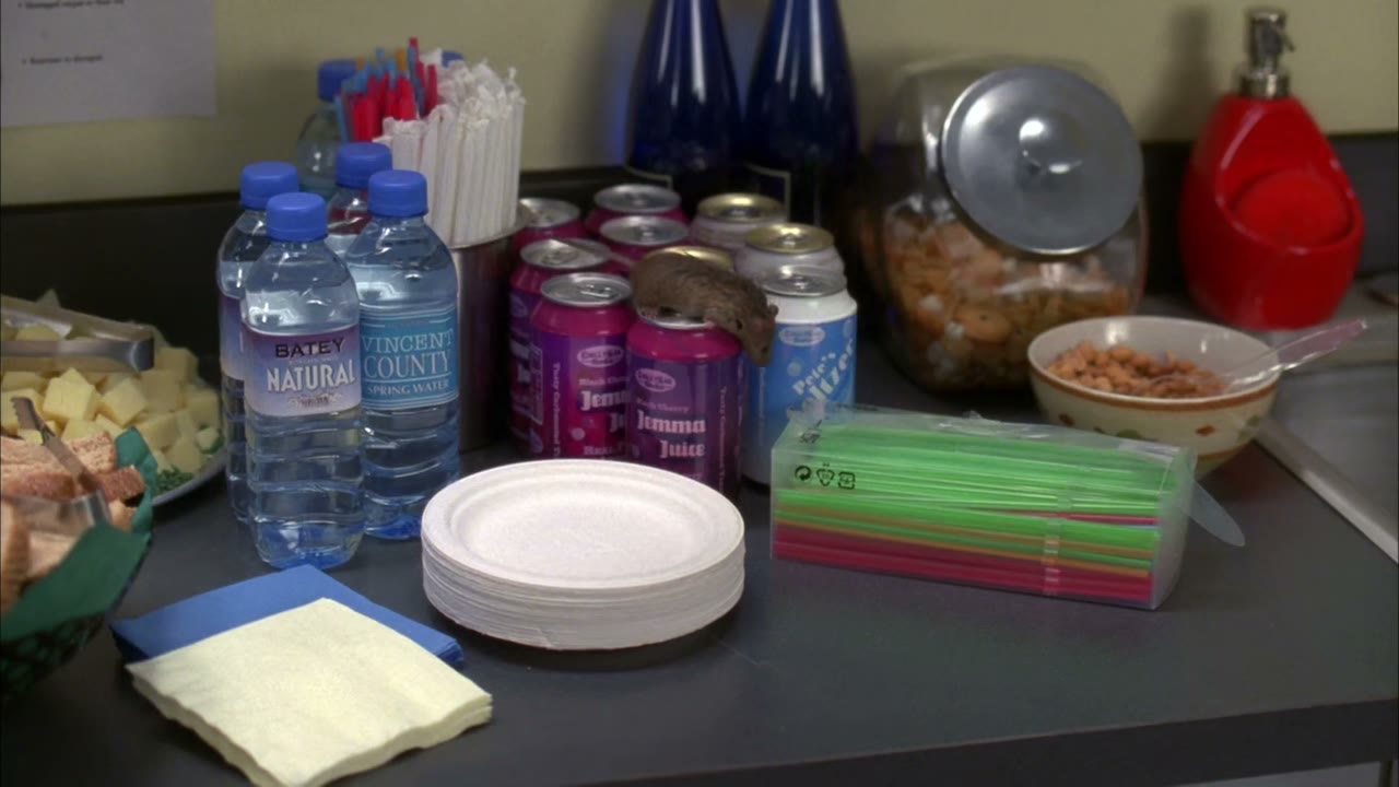 Ooh, no, we need straws.