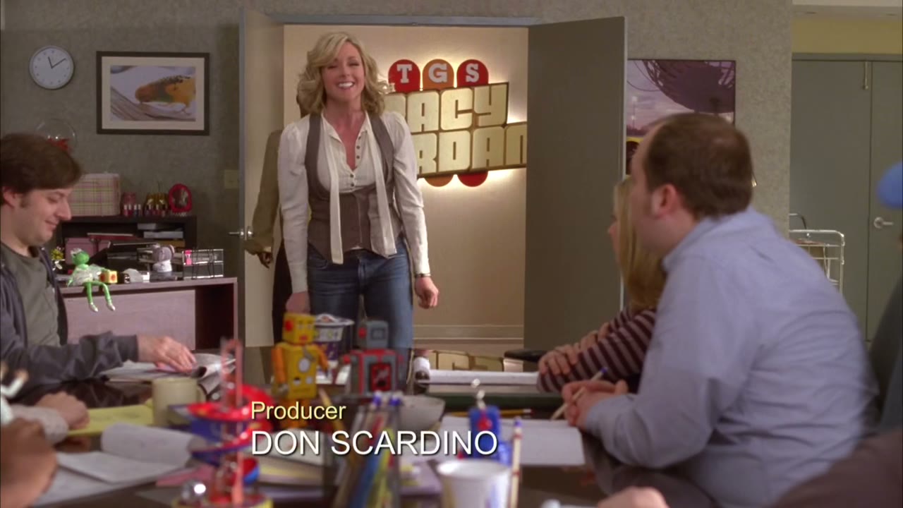 - everybody, gather up. Actor announcement.