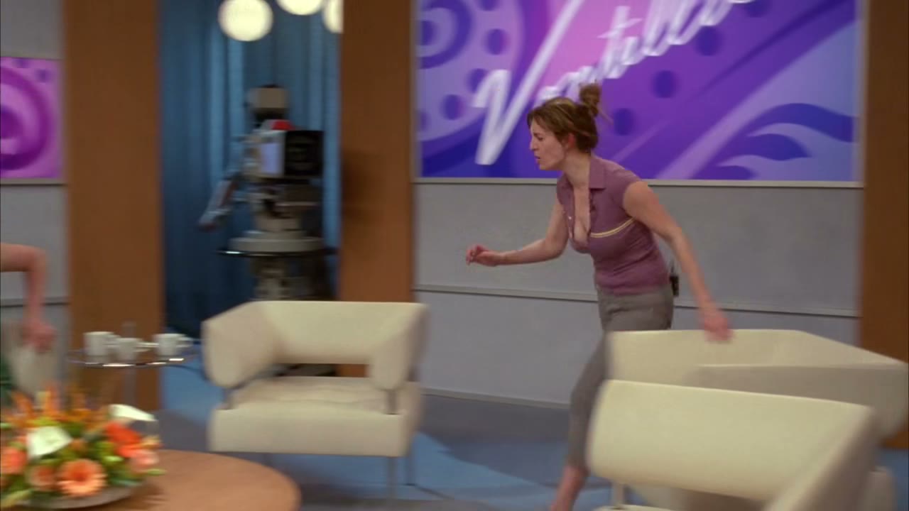 Give me my money, you bitch!