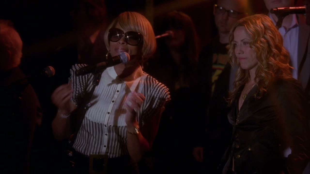 ♪ Give it far and give it wide ♪