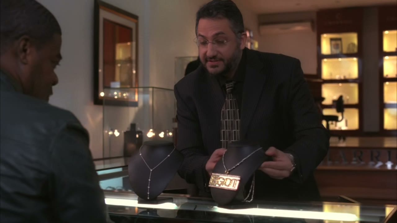 THE ACTOR WHO PLAYED TUBBS ON MIAMI VICE.