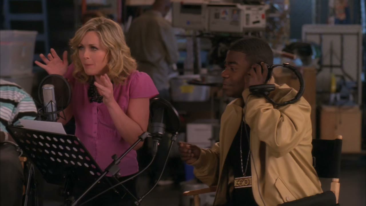 - ♪ TWEEDLY DUM, TWEEDLY DUM AH ♪