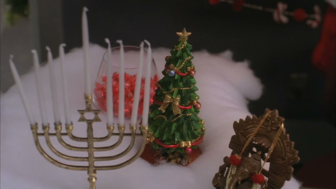 Here's a little Christmas tree.