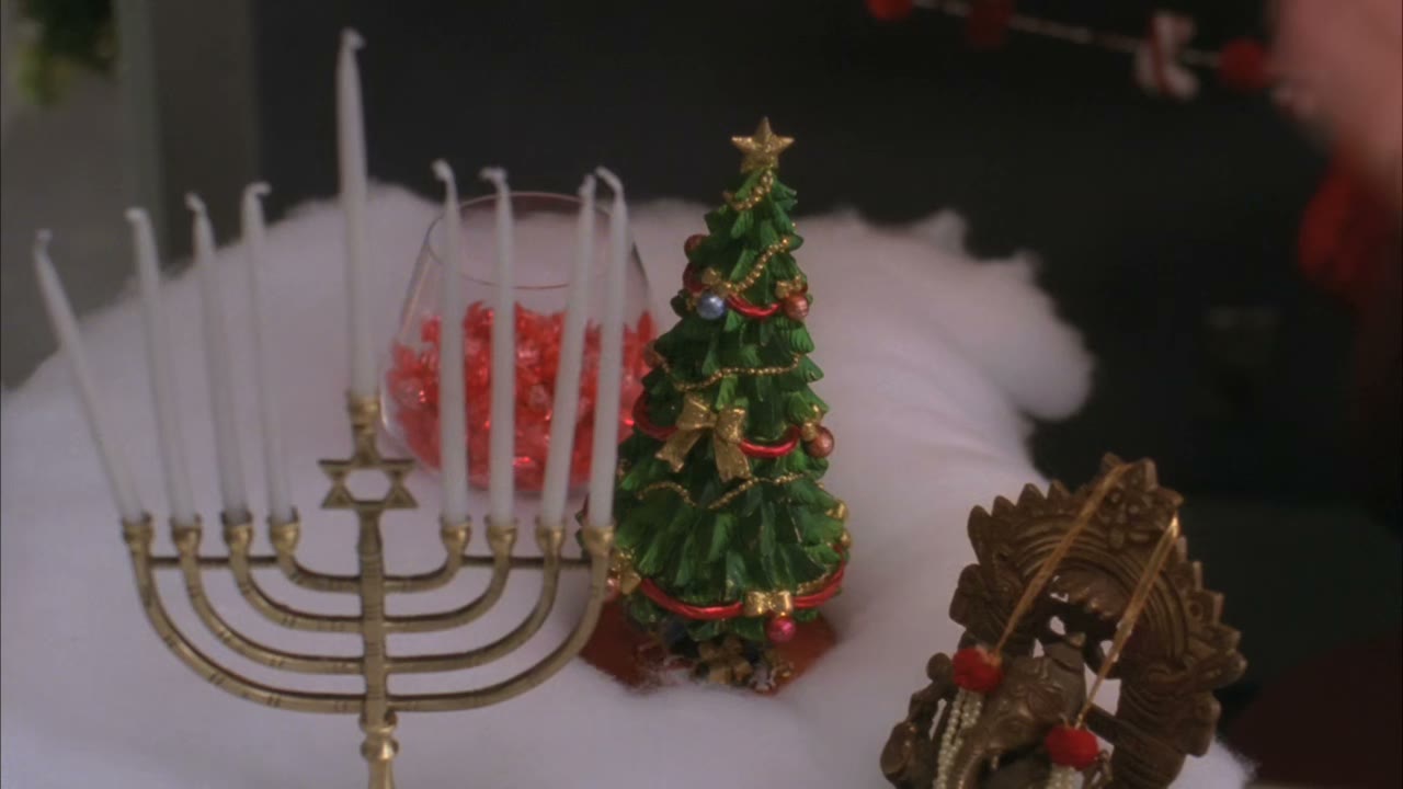 Here's a little Christmas tree.