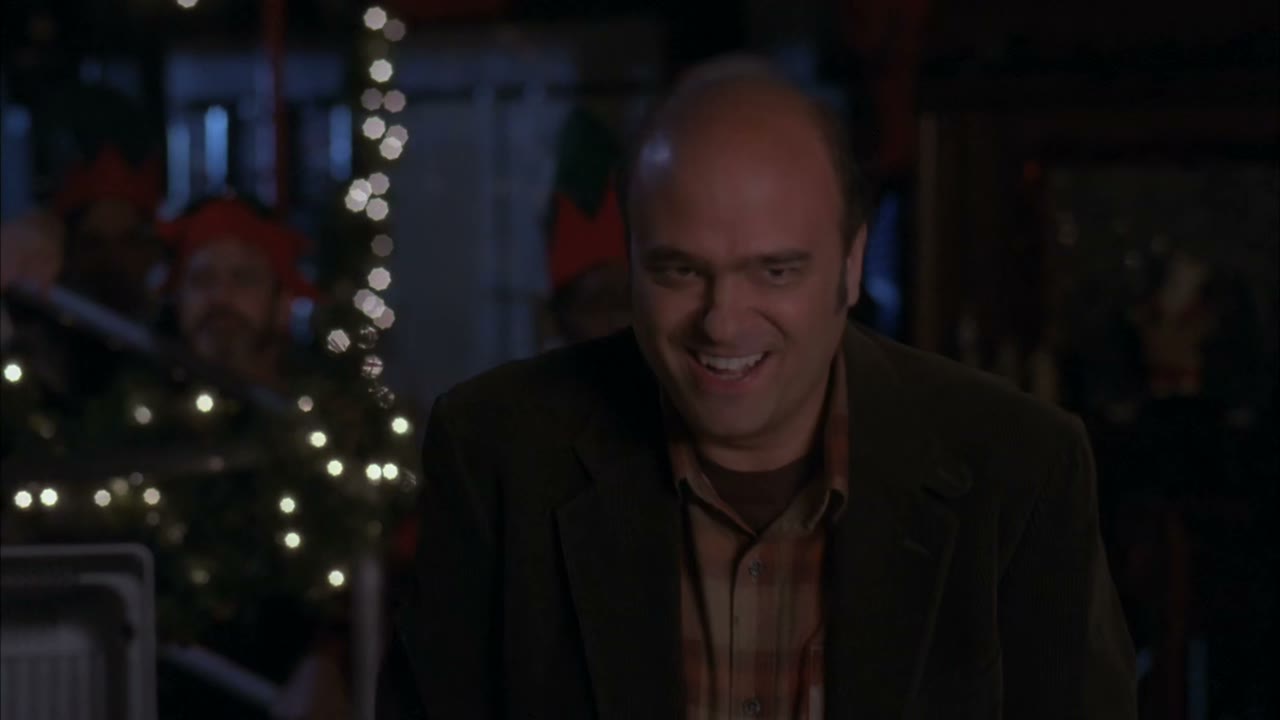 ♪ Painted candy canes on the tree ♪