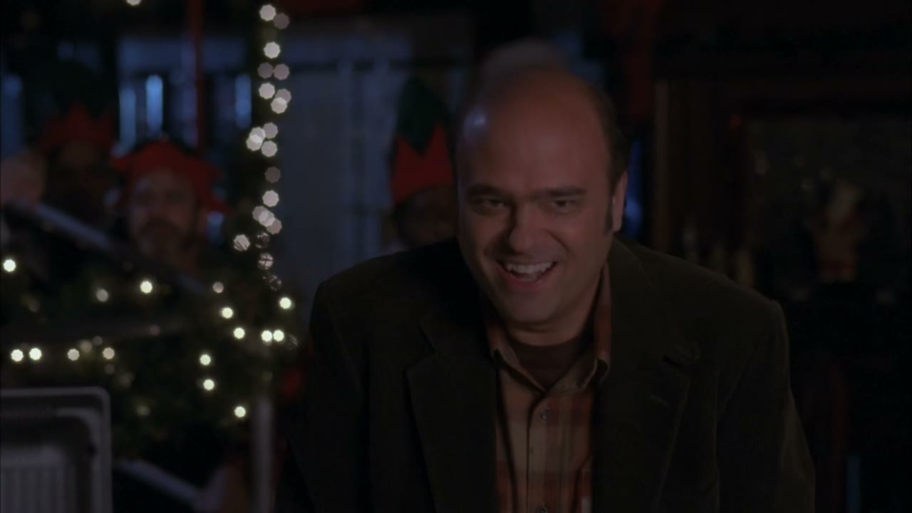 ♪ Painted candy canes on the tree ♪