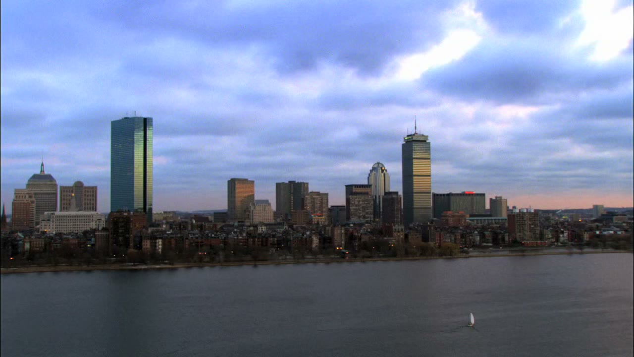 ♪ WBHD, Boston ♪