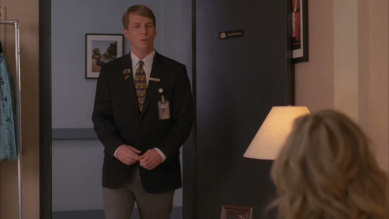 - Maynard left me. - Oh. I'm sorry.