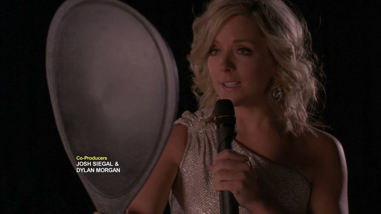 ♪ I never needed anyone ♪