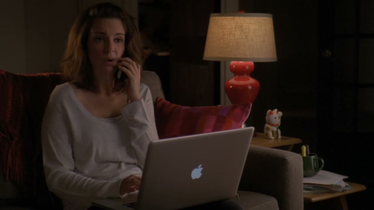- uh-huh. Does avery's work email go right to her phone?