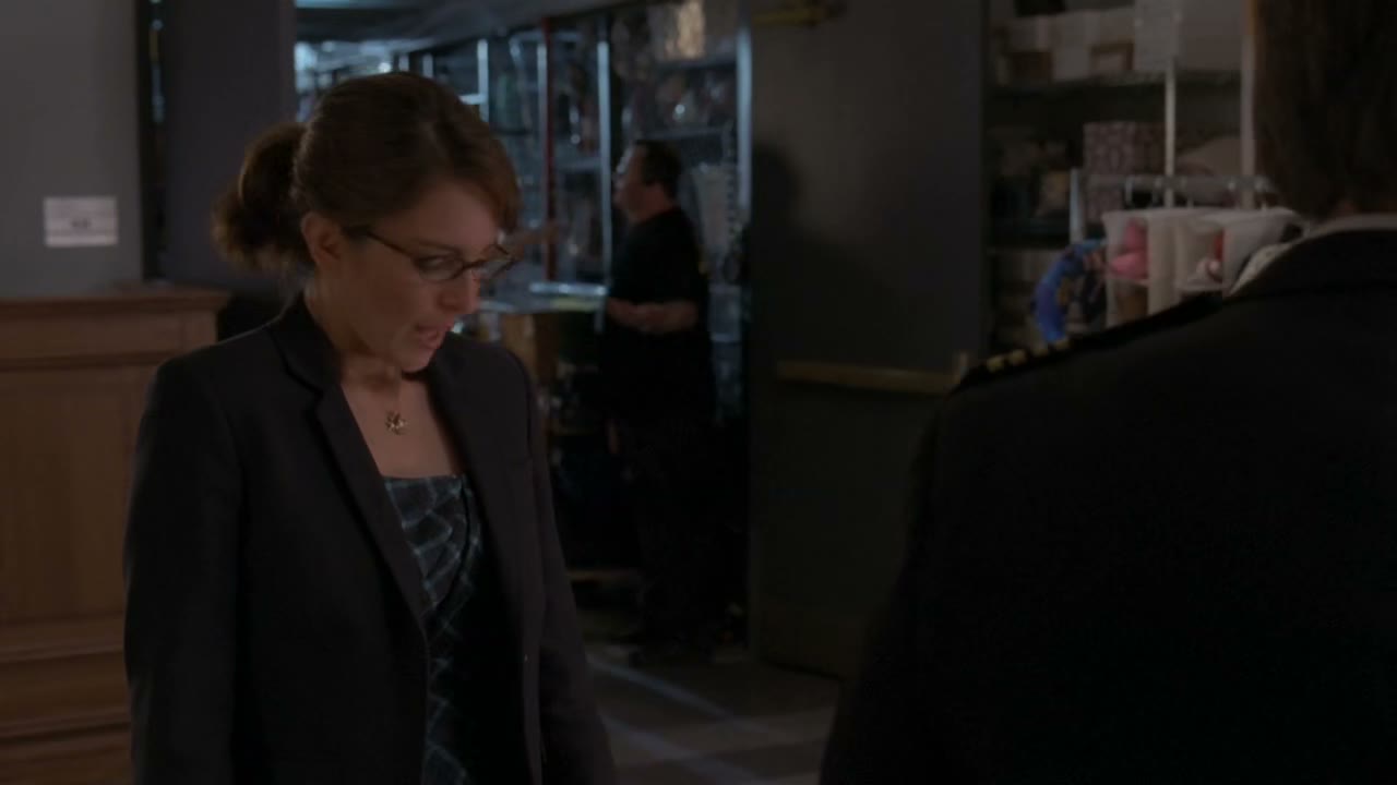 - two minutes to air. Cast, please set yourselves.