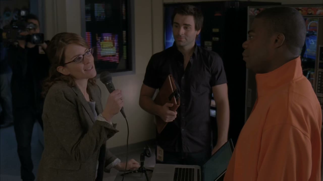 [With Auto-Tune] ♪ Liz lemon won