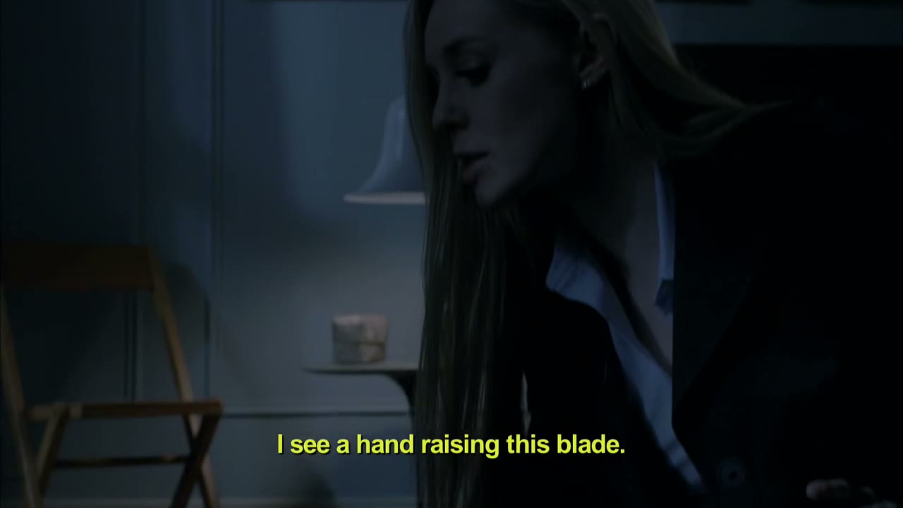 I see a hand raising this blade.