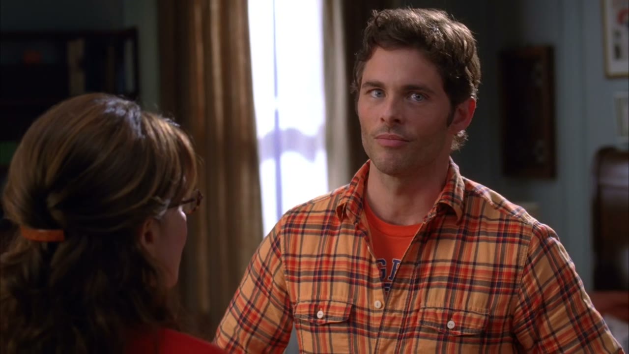 - criss, get in here. There's a lez movie on showtime.