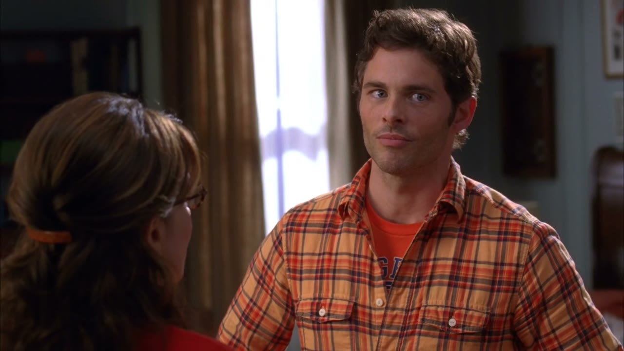 - criss, get in here. There's a lez movie on showtime.