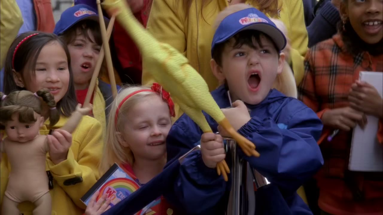 ♪ Basketballs hula hoops rollercoaster loop-the-loops ♪