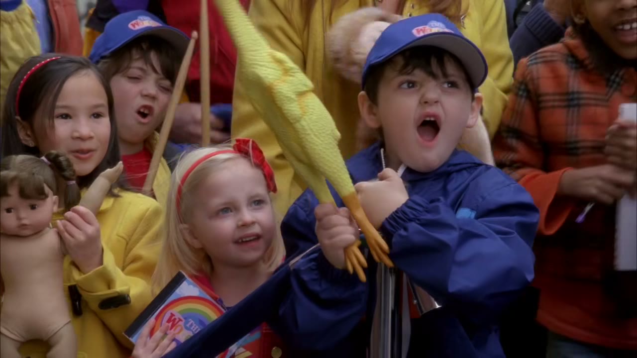 ♪ Basketballs hula hoops rollercoaster loop-the-loops ♪