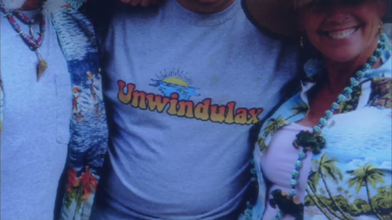 - unwindulax. [Crowd chanting "Jenna"]