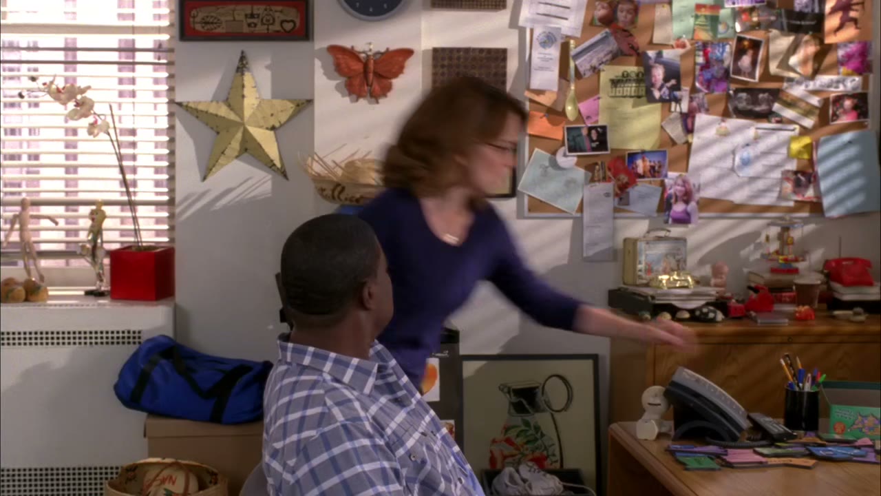 - oh, my god. [Crowd chanting "Jenna"]