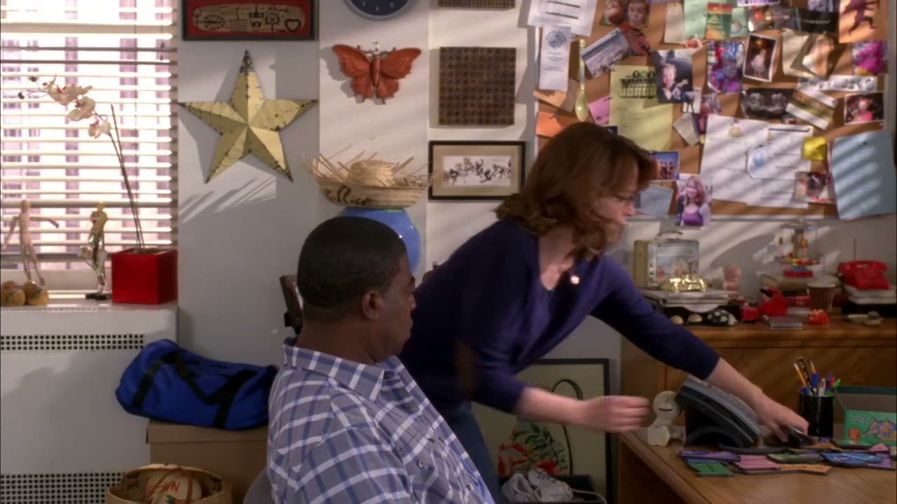 - oh, my god. [Crowd chanting "Jenna"]